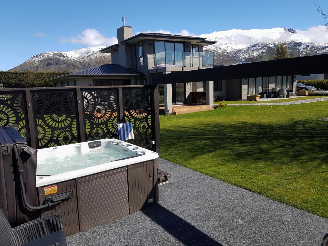 Copper Beech Wanaka - Luxury Accommodation المظهر الخارجي الصورة
